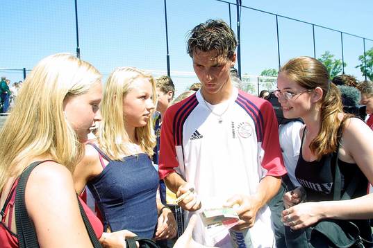 Ajax första träning för säsongen 2001/2002. Zlatan