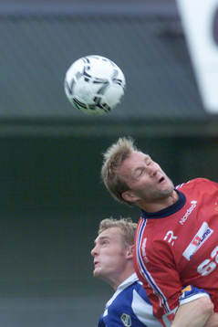Emil jensen, Halmstad och Joakim Karlsson, Örgryte