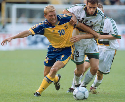 Marcus Allbäck, Sverige och Pierre Issa, Sydafrika