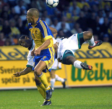 Henrik Larsson, Sverige och Frank Schoeman, Sydafrika