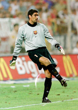 Goalkeeper Roberto Bonano of Barcelona