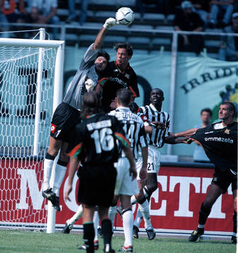 Fotboll, italiensk, Juventus - Venezia. Joachim Björklund,