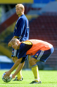 Henrik Larsson och Marcus Allbäck, Sverige