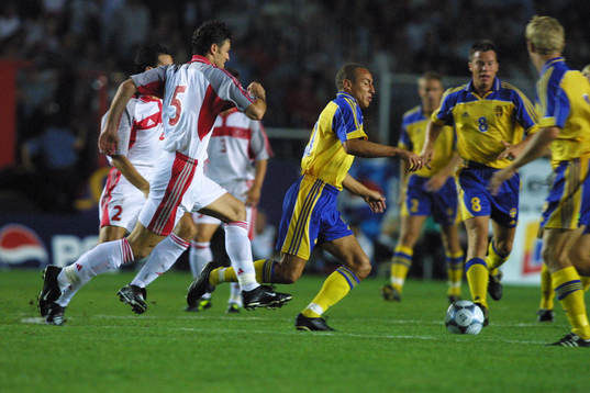 Henrik Larsson, Sverige med bollen