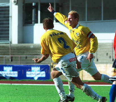 Henrik Nebrelius och Jonas Danielsson jublar