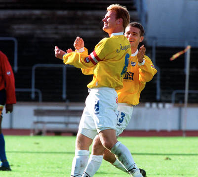 Henrik Nebrelius och Jonas Danielsson jublar