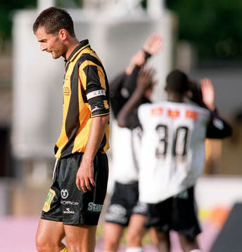 Joakim Söndergaard, Häcken deppar och Örebro jublar