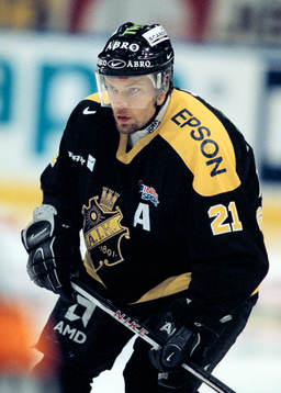 Ishockey, Elitserien. Toni Sihvonen, AIK