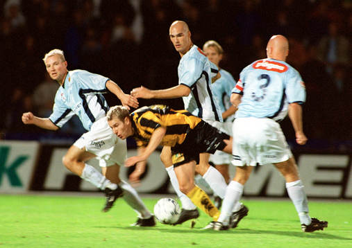 Jonas Henriksson, Häcken tar sig förbi Jörgen Ohlsson,