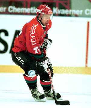 Ishockey, Kim Staal, Modo