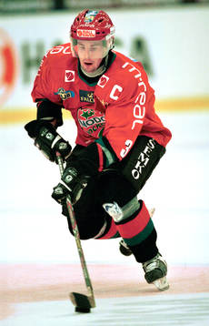 Ishockey, Pierre Hedin, Modo