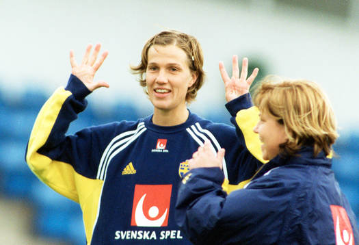 Fotboll, Malin andersson och Marika Domanski-Lyfors (Marika