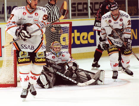 Luleås spelarna Fredrik Svensson, målvakten Daniel