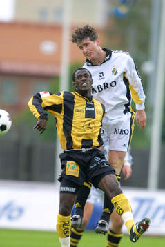 Dulee Johnson, Häcken