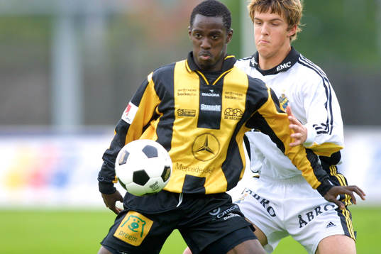 Dulee Johnson, Häcken