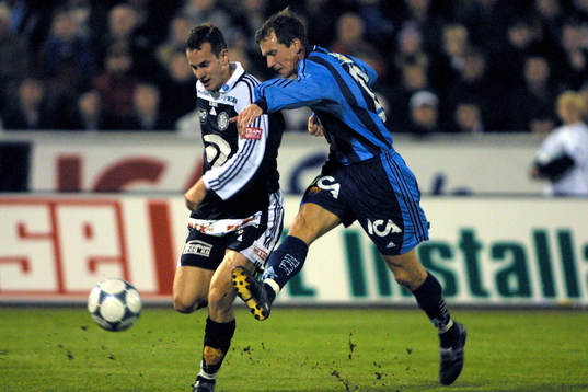 Nicklas Rasck, DIF i kamp om bollen