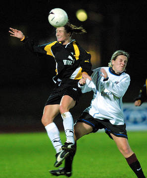 Malin Moström, Umeå och Zahorikova Lenka, Sparta Praha