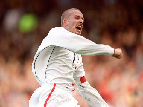 David Beckham, England signalerar för frisparksmålet