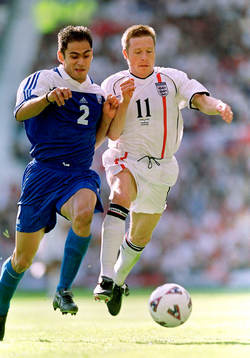 Nick Barmby, England och Christos Patsatzoglou, Grekland
