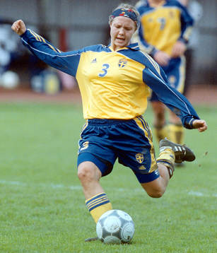 Caroline Lindblad, Sverige