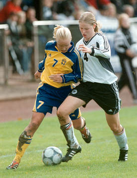 Caroline Seger, Sverige och Janina Haye, Tyskland