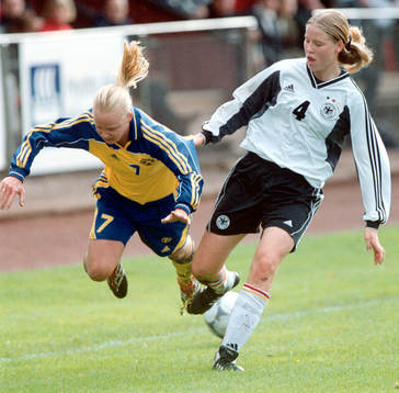 Carlonine Seger, Sverige och Janina Haye, Tyskland