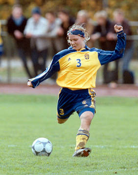Caroline Lindblad, Sverige