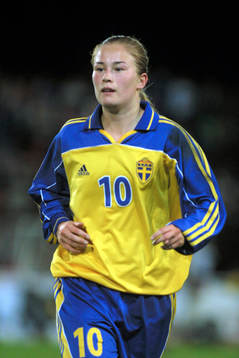 Emma Lindqvist, Sverige
