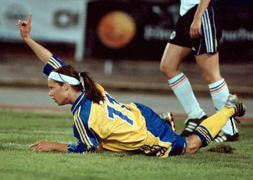 Johanna Almgren, Sverige
