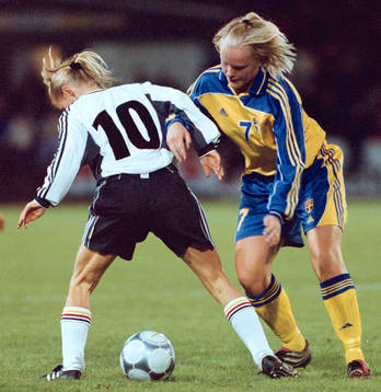 Nilla Fischer, Sverige och Annelie Brendel, Tyskland