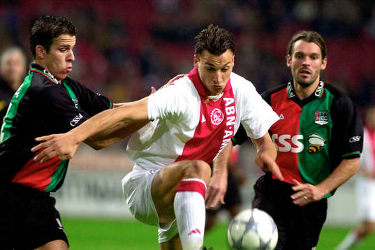 Zlatan Ibrahimovic, Ajax i en duell med Peter Wisgerhof och