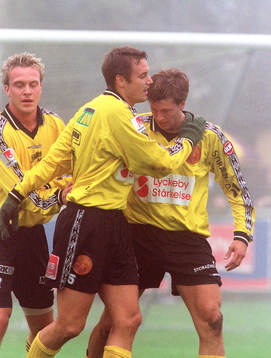 Marcus Ringberg, klappas om av Marcus Ekenberg och