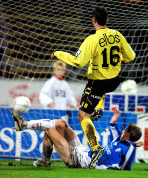 Bruno Franca Fogaca, Elfsborg sparkar in 2-0 målet