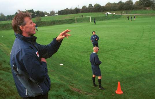 Fotboll, engelsk, Roland Nilsson, tränare i Coventry