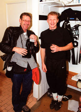 Fotograf Roland Bengtsson och Urban Stoltz, tränare i