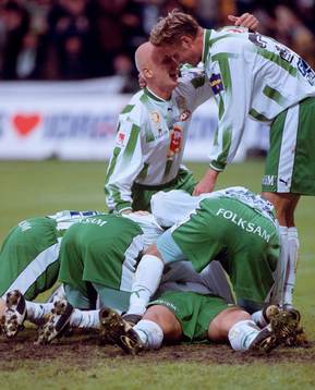 Jubel, Hammarbys Jonas Stark gratuleras