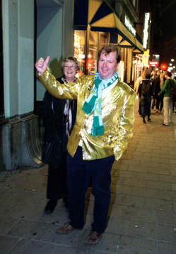 Supporter i guldkavaj, Hammarby