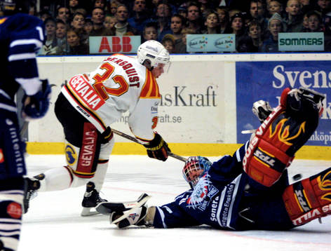 Kenneth Bergqvist, Brynäs gör mål på Mikael Sandberg,