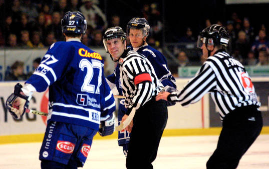 Andreas Kreu, Linköping och domare Lars Johan Ryhed och