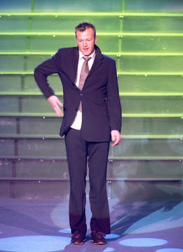 Magnus Hedman dansar breakdance