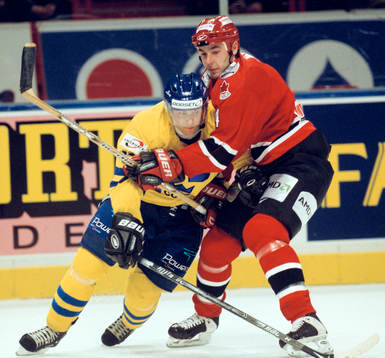 Johan Witehall, Sverige och Alex Henry, Kanada