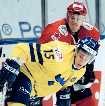 Mikael Håkansson, Sverige och Terry Yake, Kanada