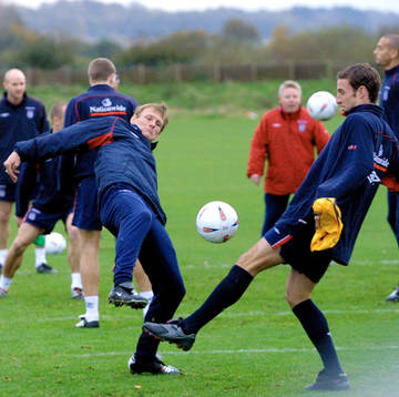 Teddy Sheringham och Robbie Fowler, England