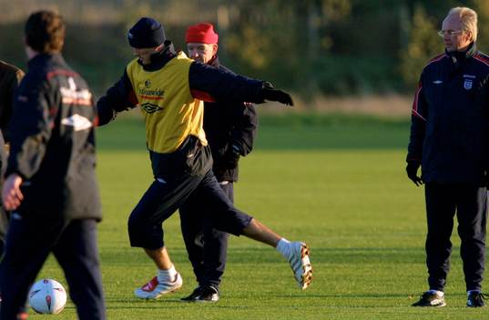 Fotboll, Englands träning, David Beckham, Tord Grip och