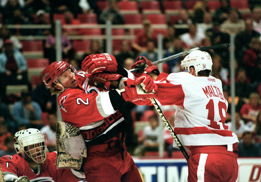 Arturs Irbe, Glen Wesley, Carolina ovh Kirk Maltby, NHL