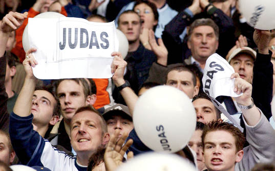 Tottenhams supportrar förolämpade Sol Campbell när han