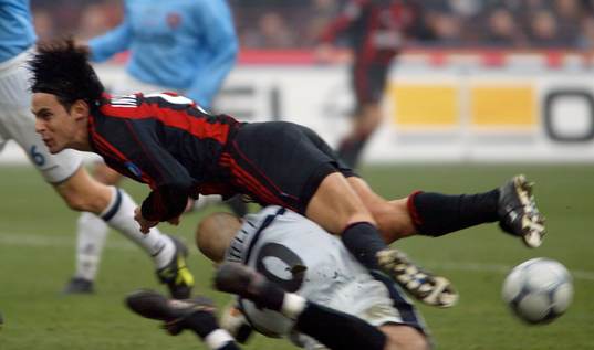 Inzaghi, Milan vrider knäet mot Chievos målvakt
