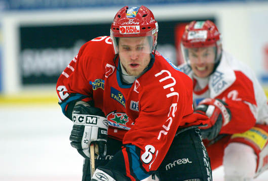 Mikael Wahlberg, Modo