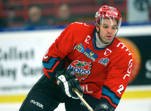 Andreas Pihl, Modo