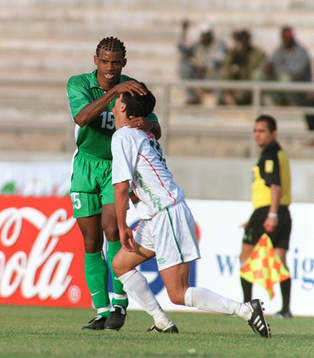 Algeriet - Nigeria. Sunday Oliseh, Nigeria